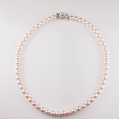 [ 93 ] 真珠のネックレス糸替え